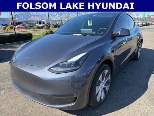 2023 Tesla Model Y Base