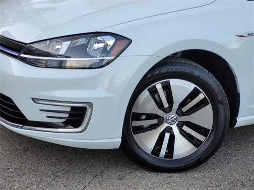 2019 Volkswagen e-Golf SE