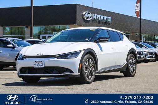 Snow White Pearl 2024 Kia EV6 Light