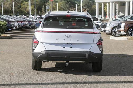 Atlas 2026 Hyundai KONA SEL Sport