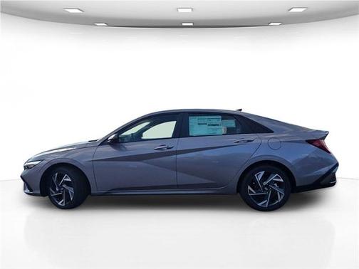 2025 Hyundai ELANTRA HEV SEL Sport