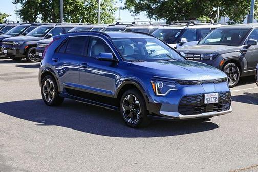 Mineral Blue 2023 Kia Niro EV Wind