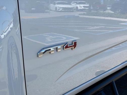 2021 GMC Canyon AT4 w/Leather