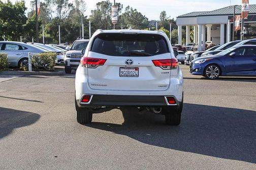 Blizzard Pearl 2019 Toyota Highlander Hybrid Limited