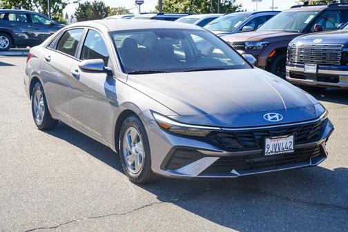 Metal 2024 Hyundai ELANTRA SE