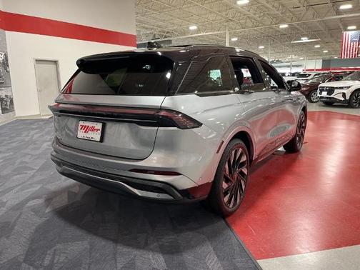 SILVER RADIANCE MET CC 2024 Lincoln Nautilus RESERVE