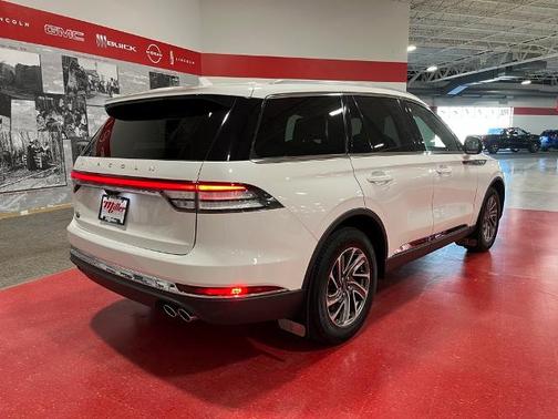 2023 Lincoln Aviator STANDARD