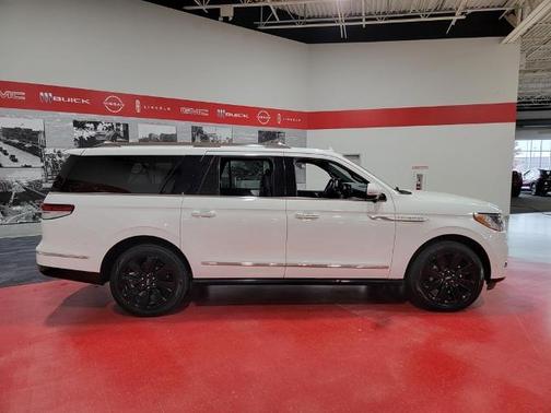 2023 Lincoln Navigator L L RESERVE