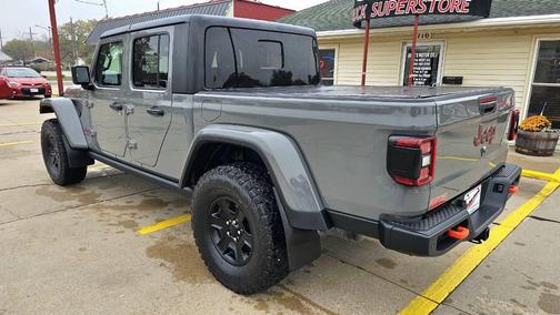 2021 Jeep Gladiator Mojave 4x4 4dr Crew Cab 5.0 ft. SB