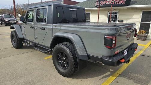 2021 Jeep Gladiator Mojave 4x4 4dr Crew Cab 5.0 ft. SB