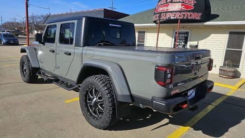 2021 Jeep Gladiator Mojave 4x4 4dr Crew Cab 5.0 ft. SB