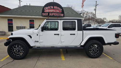 2023 Jeep Gladiator Sport S