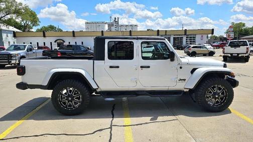 2023 Jeep Gladiator Sport S
