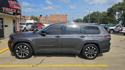 2022 Jeep Grand Cherokee L Overland