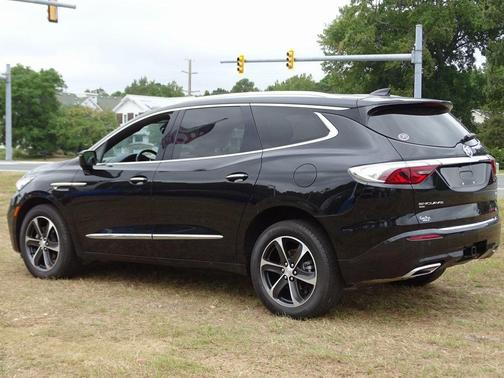 2022 Buick Enclave AWD Essence