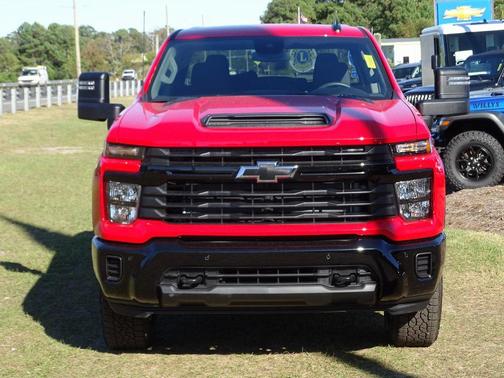2026 Chevrolet Silverado 2500 Custom