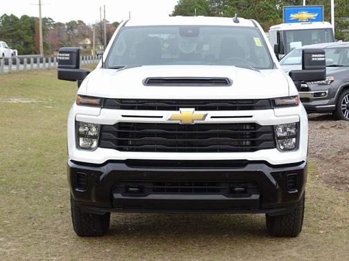 2026 Chevrolet Silverado 2500 Custom