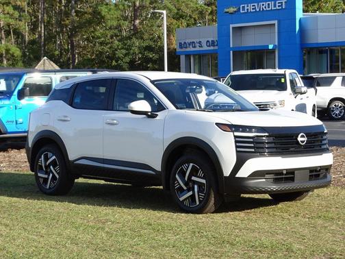 2025 Nissan Kicks SV