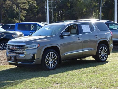 2023 GMC Acadia Denali