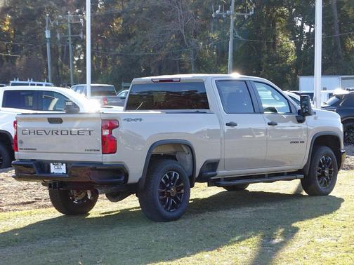 2026 Chevrolet Silverado 2500 Custom