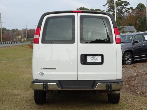 2023 Chevrolet Express 2500 RWD 2500 Regular Wheelbase WT