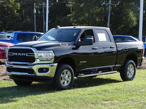 2024 RAM 2500 Big Horn Crew Cab 4x4 6'4' Box