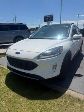 STAR WHITE METALLIC TRI-COA 2022 Ford Escape SEL