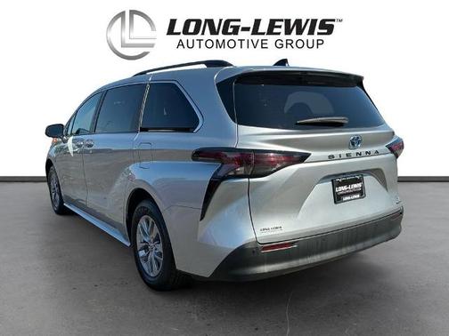 Silver 2024 Toyota Sienna XLE 8 PASSENGER