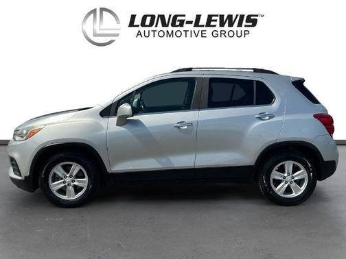 Silver Ice Metallic 2017 Chevrolet Trax LT