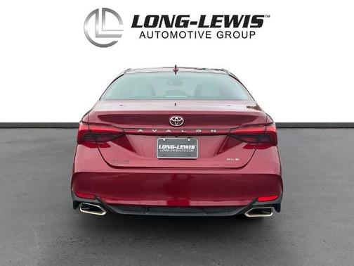 Red 2019 Toyota Avalon XLE