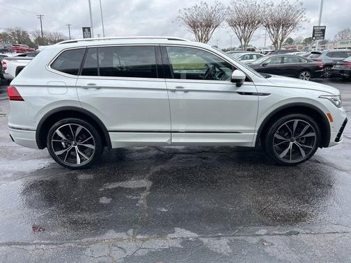 2022 Volkswagen Tiguan 2.0T SEL R-LINE