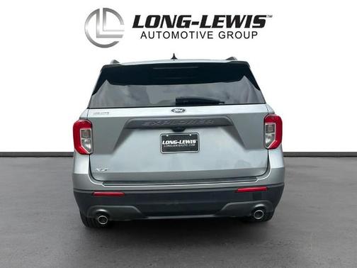 ICONIC SILVER METALLIC 2023 Ford Explorer XLT