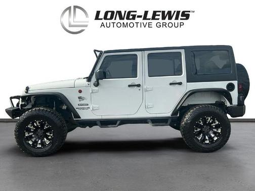 Bright White Clearcoat 2017 Jeep Wrangler Unlimited SPORT