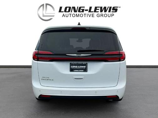 Bright White Clearcoat 2024 Chrysler Pacifica TOURING L