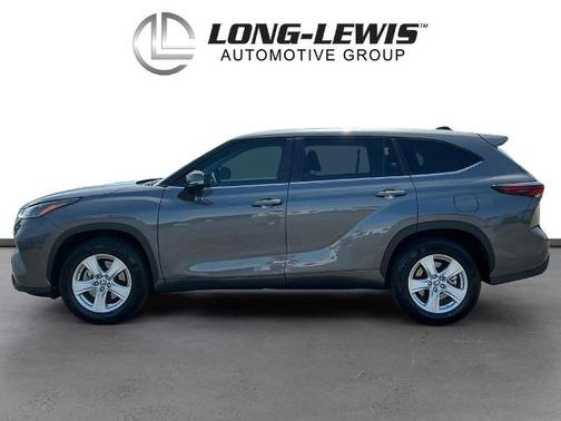 Magnetic Gray Metallic 2024 Toyota Highlander LE