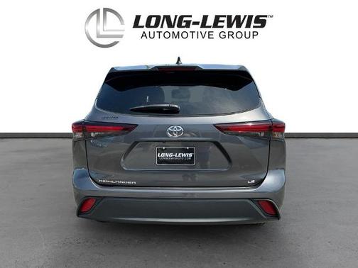 Magnetic Gray Metallic 2024 Toyota Highlander LE