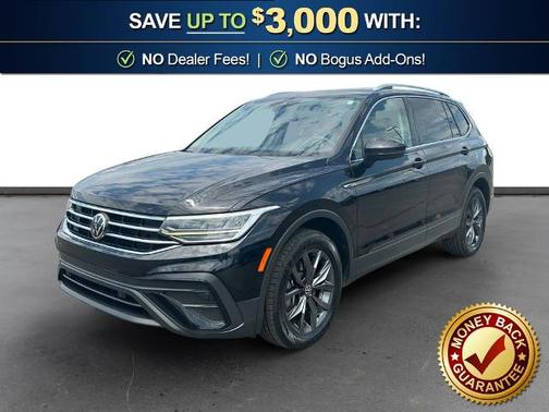 Deep Black Pearl Effect 2022 Volkswagen Tiguan 2.0T SE