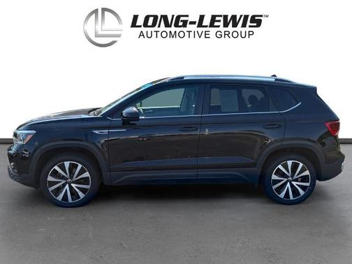 Deep Black Pearl Effect 2023 Volkswagen Taos 1.5T SE