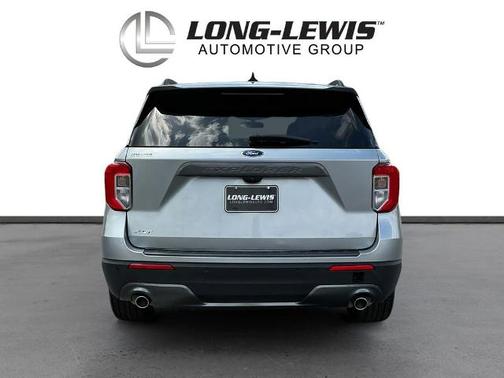 ICONIC SILVER METALLIC 2022 Ford Explorer XLT