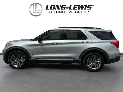 ICONIC SILVER METALLIC 2022 Ford Explorer XLT