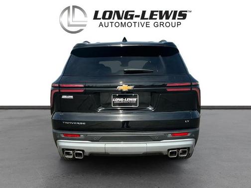 Mosaic Black Metallic 2024 Chevrolet Traverse LT