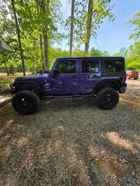 Xtreme Purple Pearlcoat 2017 Jeep Wrangler Unlimited SAHARA