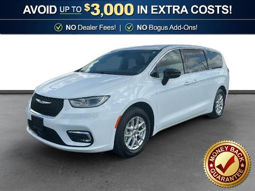 Bright White Clearcoat 2024 Chrysler Pacifica TOURING