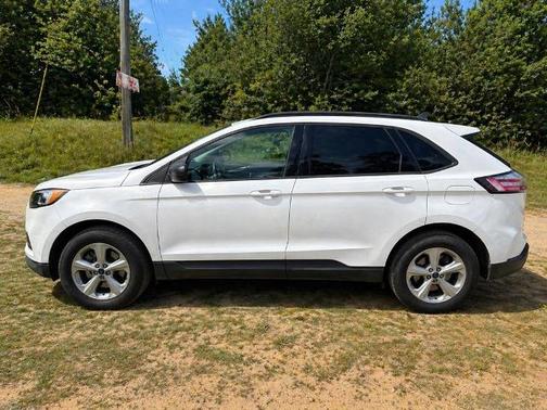 OXFORD WHITE 2022 Ford Edge SE