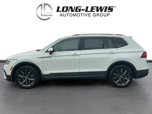 Pure White 2022 Volkswagen Tiguan 2.0T SE