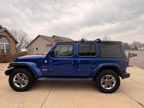 Ocean Blue Metallic 2020 Jeep Wrangler Unlimited SAHARA