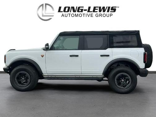 OXFORD WHITE 2022 Ford Bronco BADLANDS