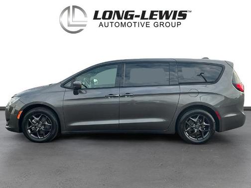 Granite Crystal Clearcoat Metallic 2018 Chrysler Pacifica TOURING PLUS