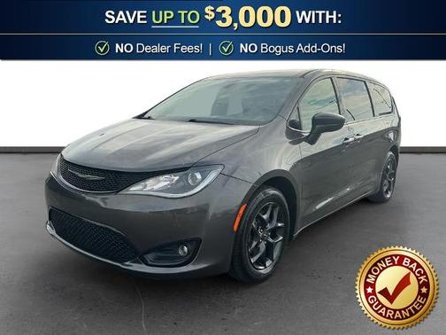 Granite Crystal Clearcoat Metallic 2018 Chrysler Pacifica TOURING PLUS