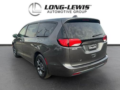 Granite Crystal Clearcoat Metallic 2018 Chrysler Pacifica TOURING PLUS